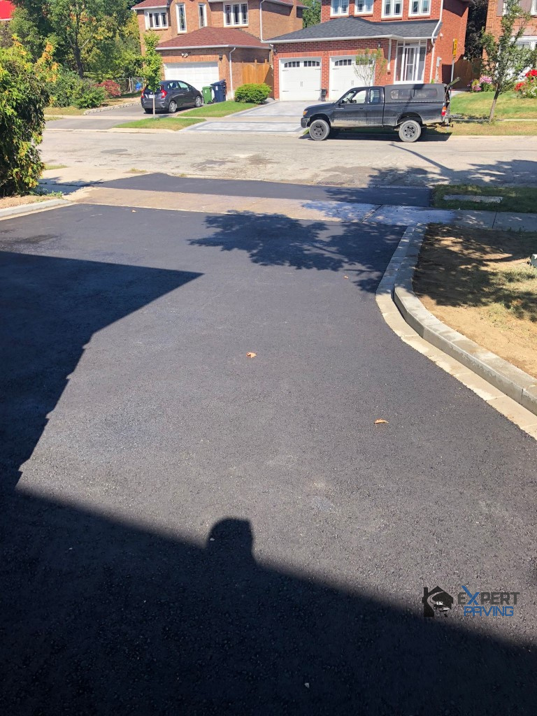 Asphalt Driveway with Interlocking Edge and Curb in Toronto