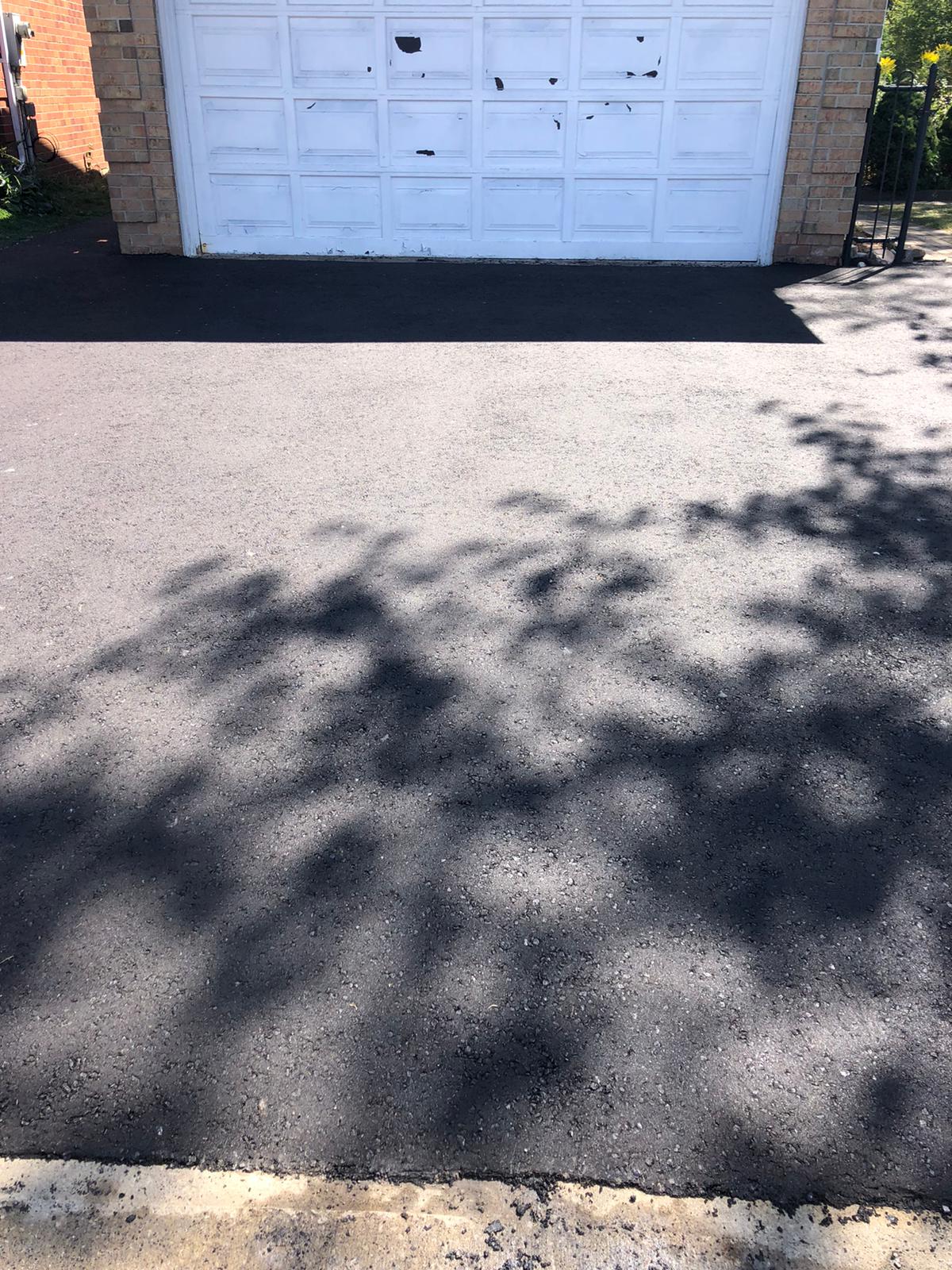 New Asphalt Driveway in Richmond Hill, Toronto