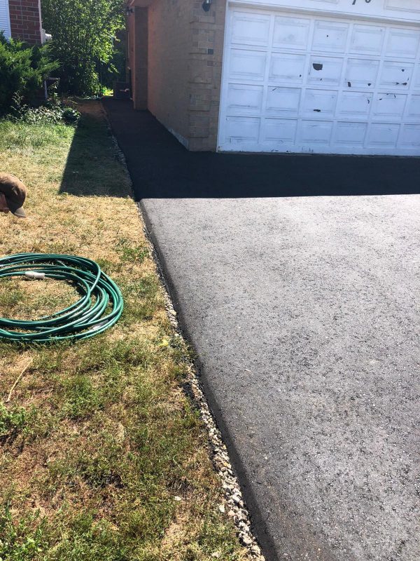 New Asphalt Driveway in Richmond Hill, Toronto